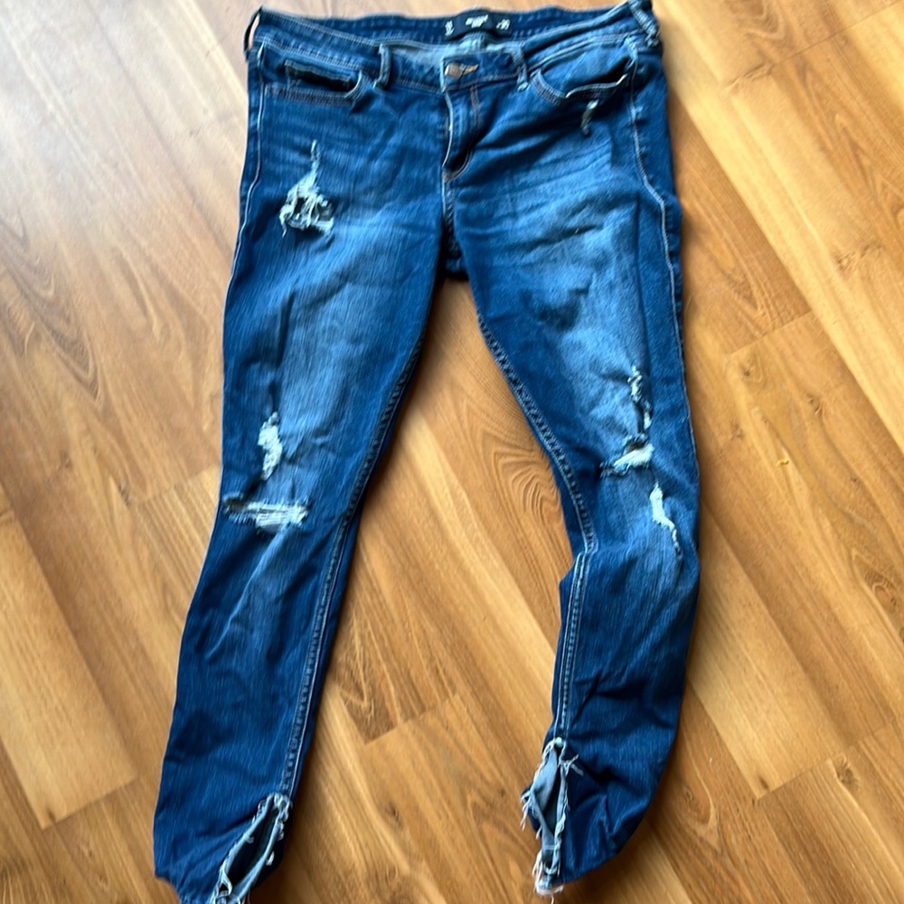 Hollister Crop Jeans
